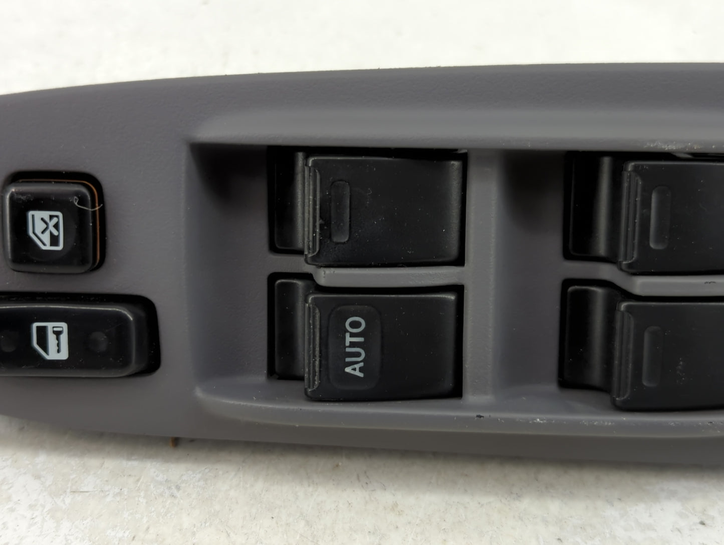 2000-2001 Toyota Camry Master Power Window Switch Replacement Driver Side Left P/N:74232-AA030 Fits OEM Used Auto Parts - Oe