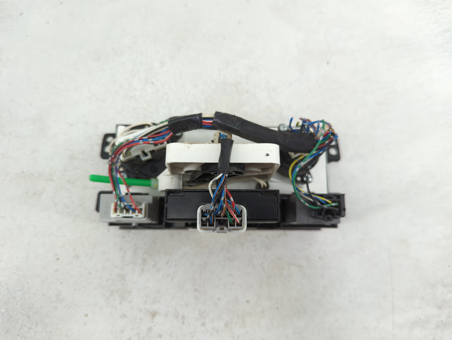 1999-2001 Toyota Camry Climate Control Module Temperature AC/Heater Replacement Fits Fits 1999 2000 2001 OEM Used Auto Parts