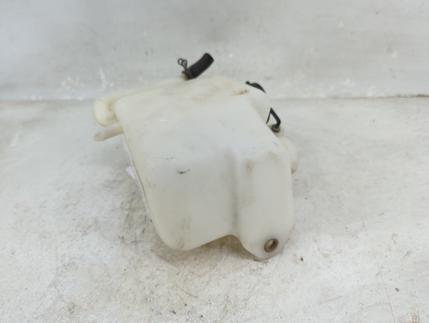 2001 Toyota Camry Windshield Washer Fluid Reservoir Bottle Oem - Oemusedautoparts1.com