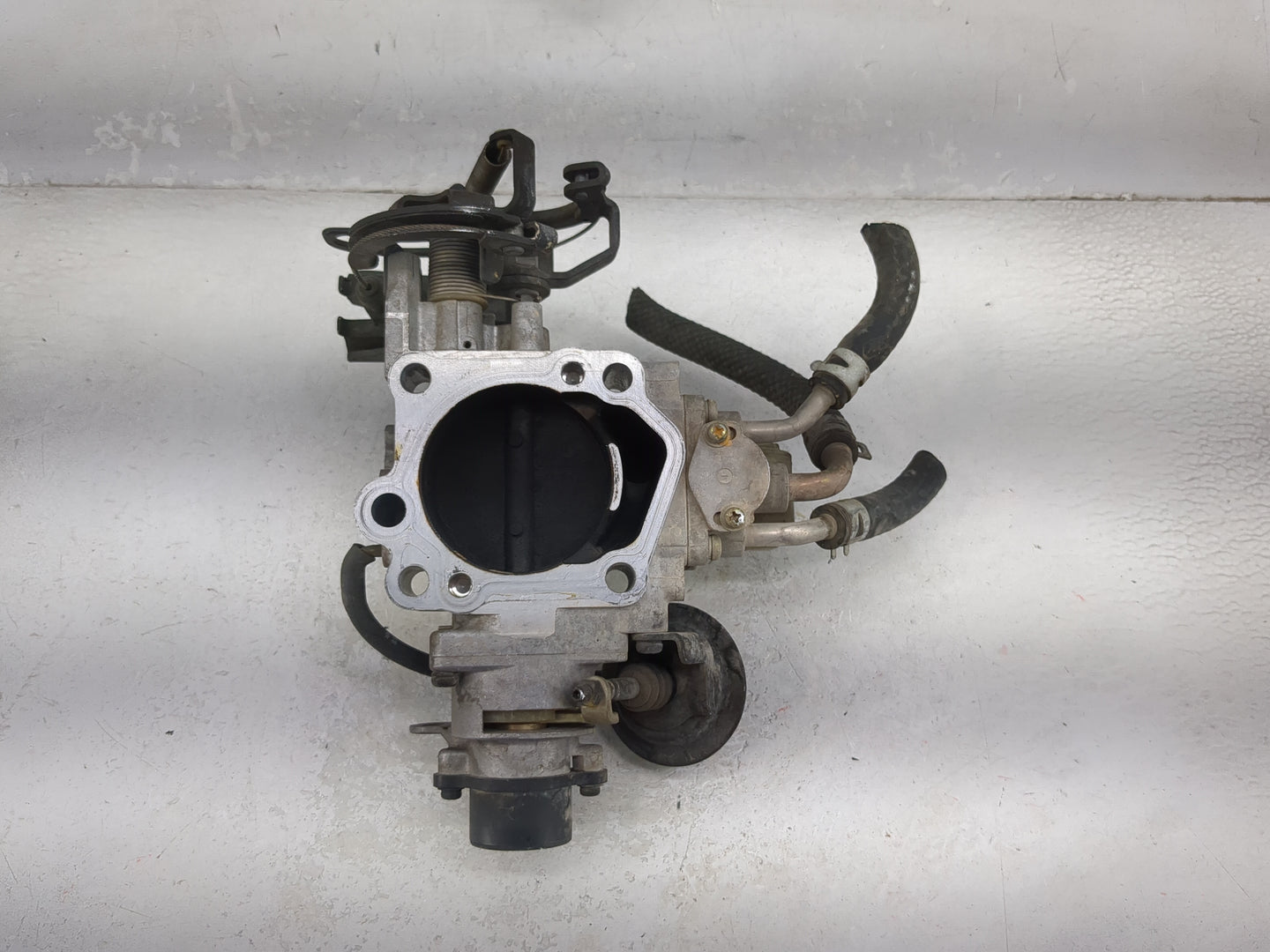 2001 Toyota Camry Throttle Body P/N:22270-20040 Fits OEM Used Auto Parts - Oemusedautoparts1.com