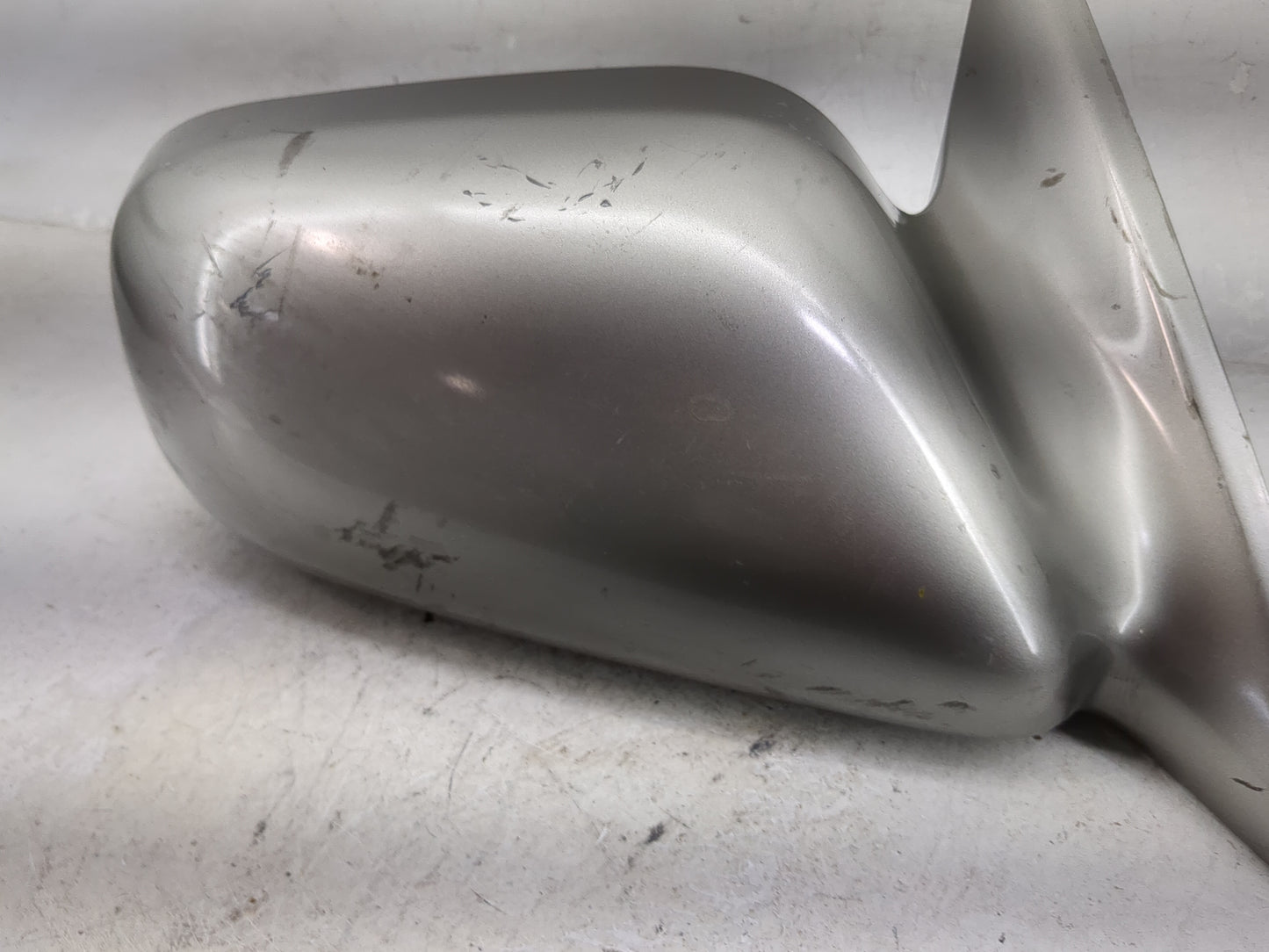 1997-2001 Toyota Camry Passenger Side View Mirror - Right Door Mirror OEM Used - Oemusedautoparts1.com