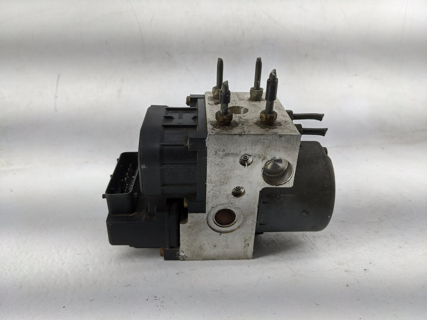 2001 Toyota Camry ABS Pump Control Module Replacement P/N:472 185 03833 0 44510-48070 Fits OEM Used Auto Parts - Oemusedauto