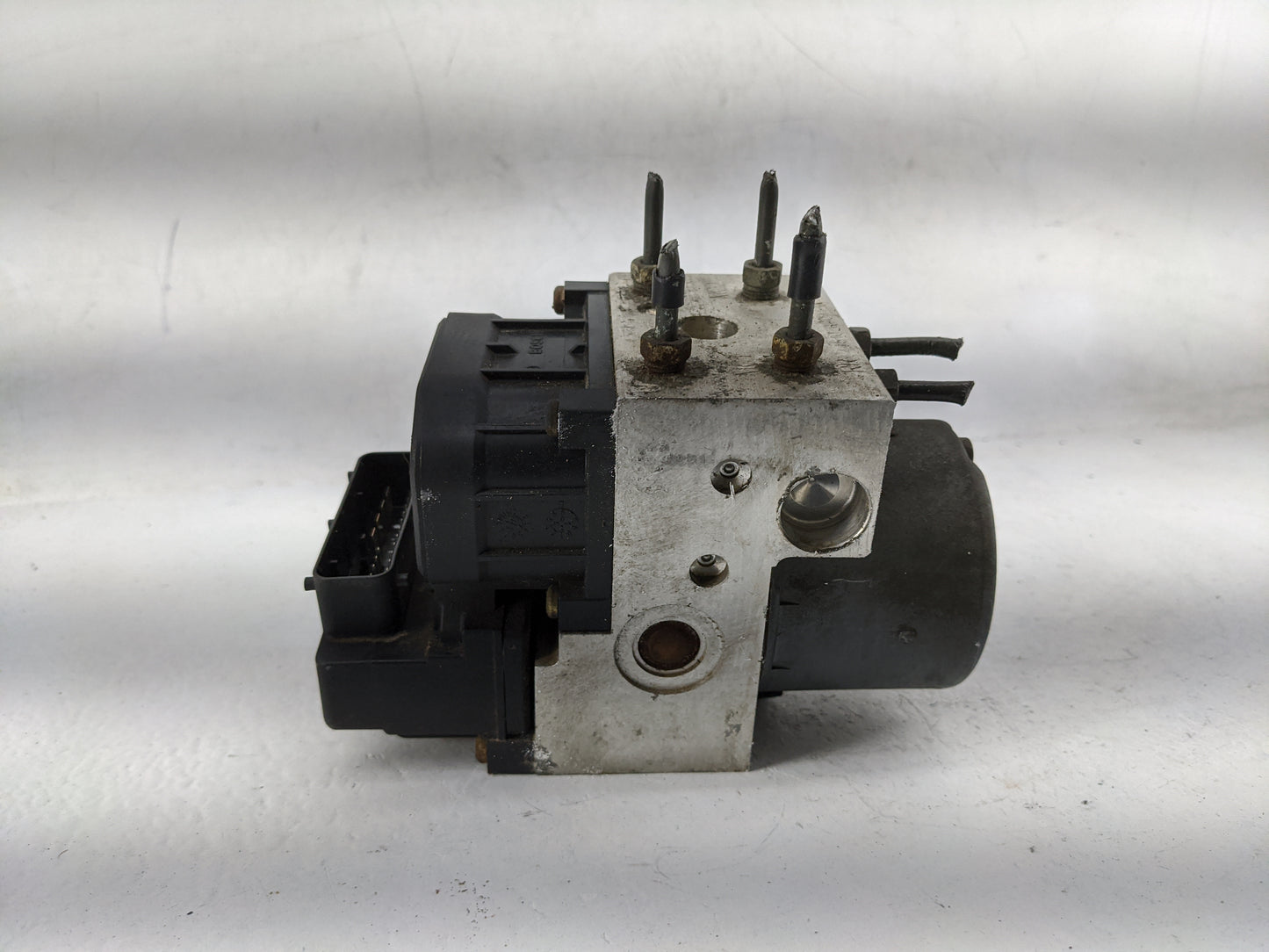 2001 Toyota Camry ABS Pump Control Module Replacement P/N:472 185 03833 0 44510-48070 Fits OEM Used Auto Parts - Oemusedauto