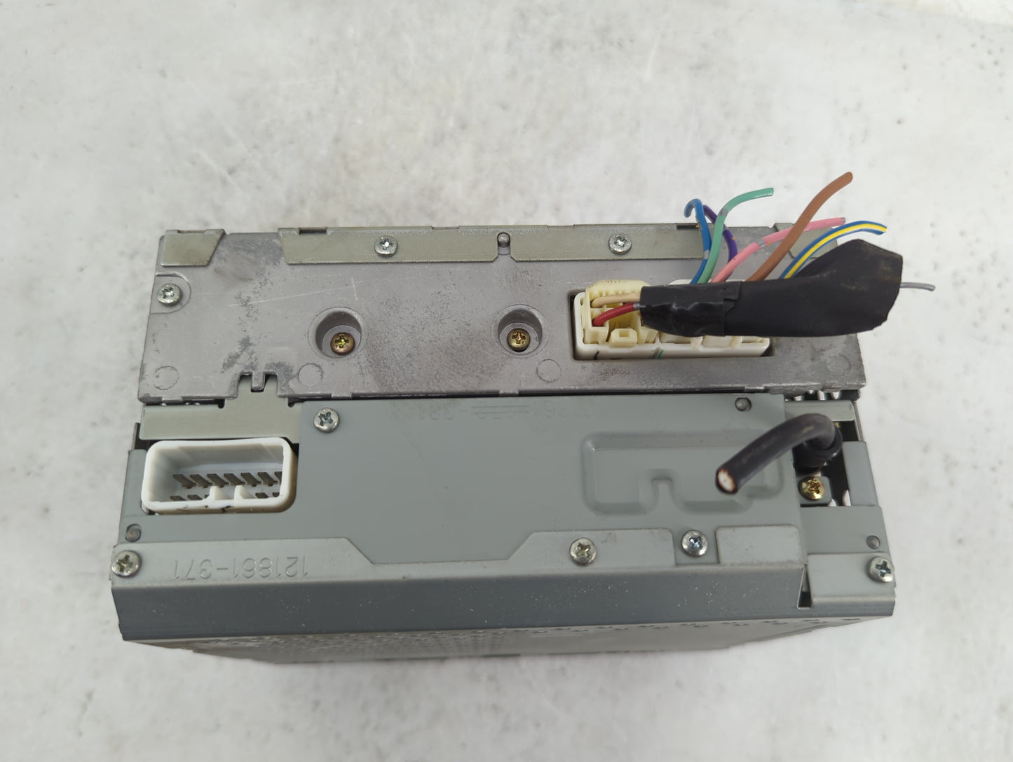 2000-2001 Toyota Camry Radio AM FM Cd Player Receiver Replacement P/N:16814 Fits Fits 1999 2000 2001 2002 2003 OEM Used Auto