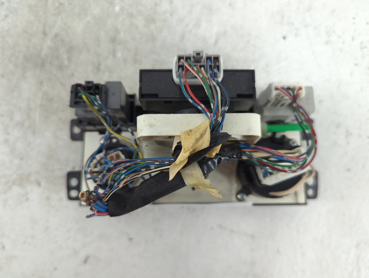 1999-2001 Toyota Camry Climate Control Module Temperature AC/Heater Replacement Fits Fits 1999 2000 2001 OEM Used Auto Parts