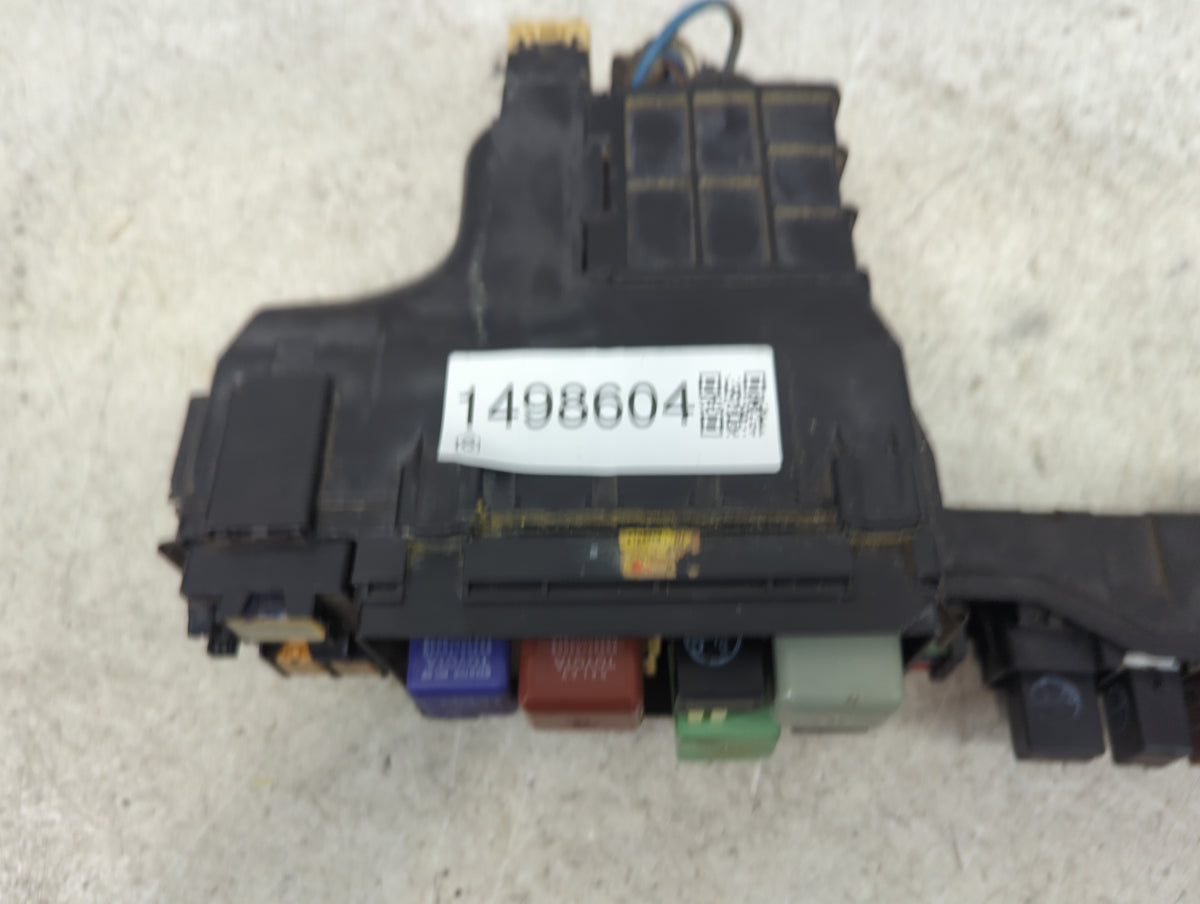 2000-2001 Toyota Camry Fusebox Fuse Box Panel Relay Module Fits Fits 1999 2000 2001 2002 2003 OEM Used Auto Parts - Oemuseda