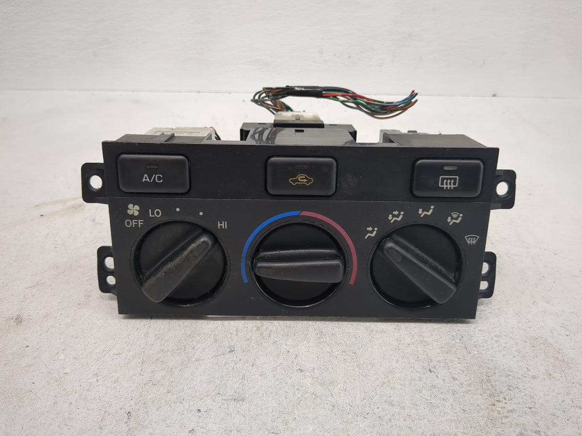 2000-2001 Toyota Camry Climate Control Module Temperature AC/Heater Replacement P/N:061101A Fits Fits 2000 2001 2002 2003 OE