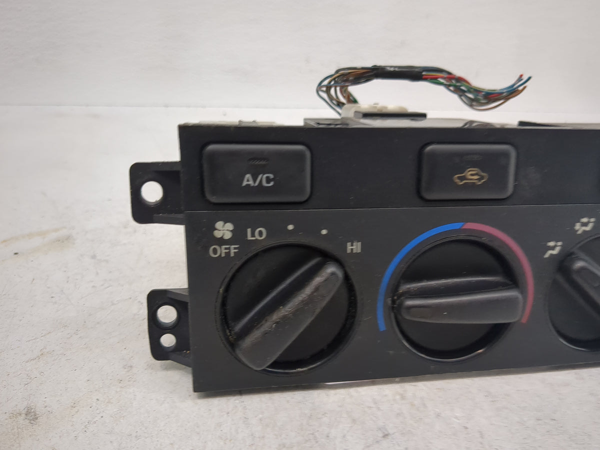 2000-2001 Toyota Camry Climate Control Module Temperature AC/Heater Replacement P/N:061101A Fits Fits 2000 2001 2002 2003 OE