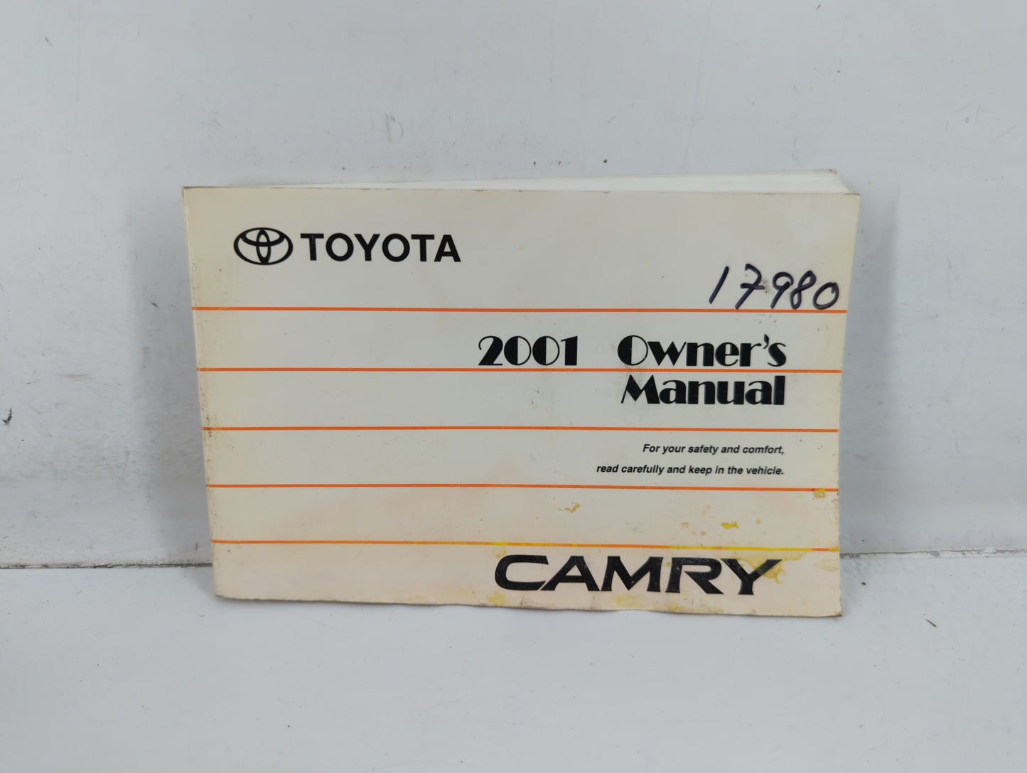 2001 Toyota Camry Owners Manual Book Guide P/N:01999-33528 OEM Used Auto Parts - Oemusedautoparts1.com