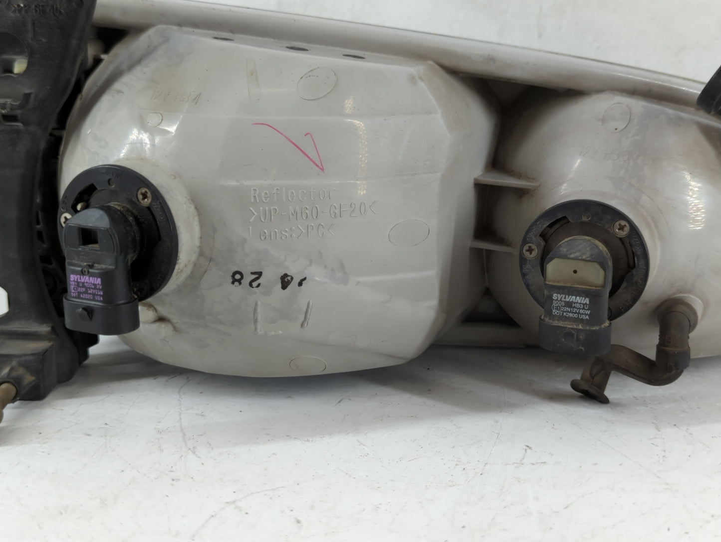 2000-2001 Toyota Camry Driver Left Oem Head Light Headlight Lamp - Oemusedautoparts1.com