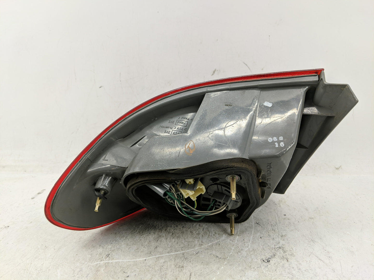 1998-2002 Toyota Corolla Tail Light Assembly Driver Left OEM Fits Fits 1998 1999 2000 2001 2002 OEM Used Auto Parts - Oemuse