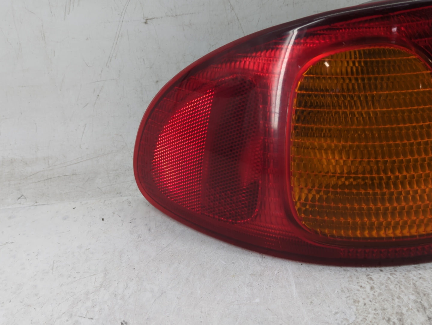 1998-2002 Toyota Corolla Tail Light Assembly Driver Left OEM P/N:4600247993 TY563-B000L Fits Fits 1998 1999 2000 2001 2002 O