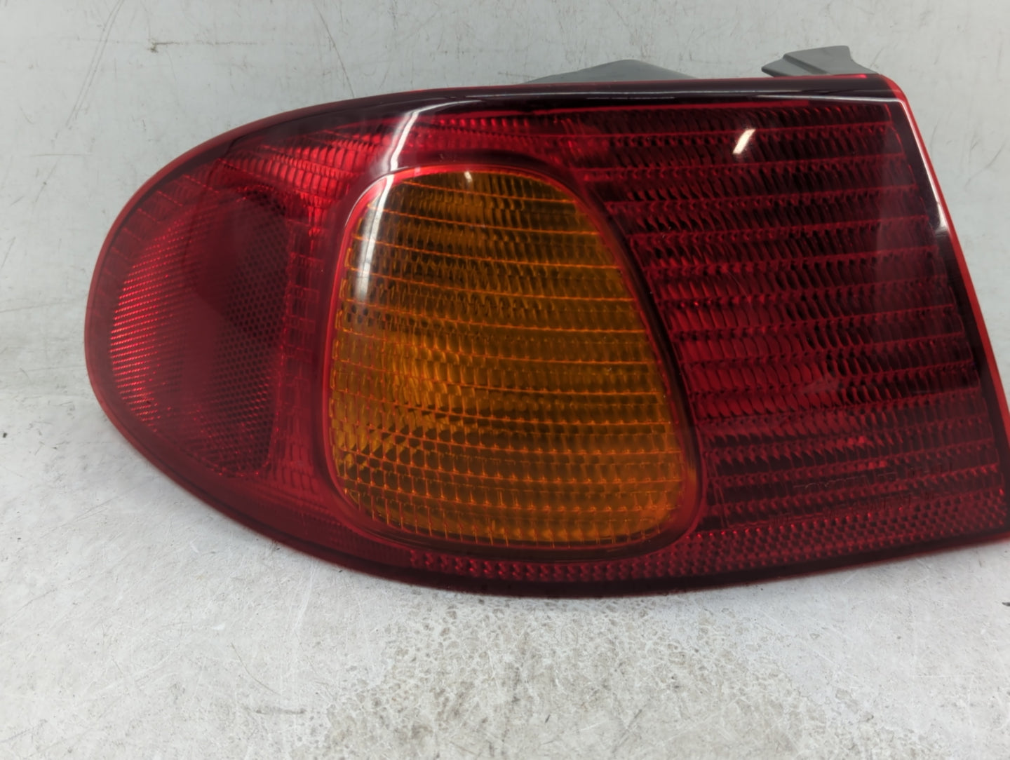 1998-2002 Toyota Corolla Tail Light Assembly Driver Left OEM P/N:4600247993 TY563-B000L Fits Fits 1998 1999 2000 2001 2002 O