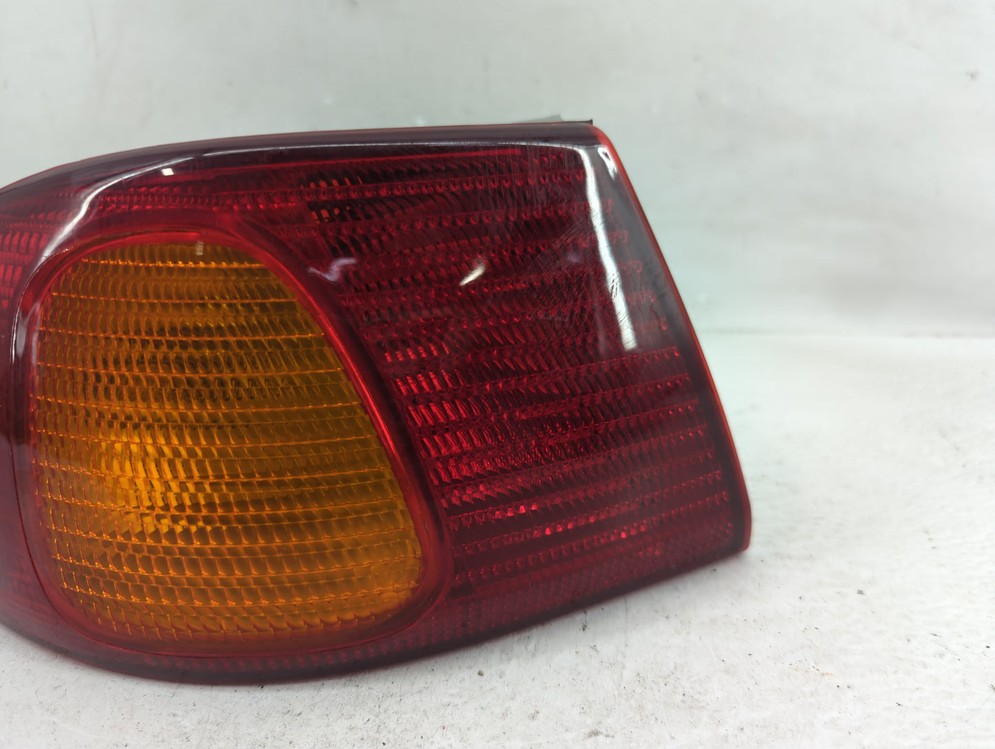 1998-2002 Toyota Corolla Tail Light Assembly Driver Left OEM P/N:4600247993 TY563-B000L Fits Fits 1998 1999 2000 2001 2002 O