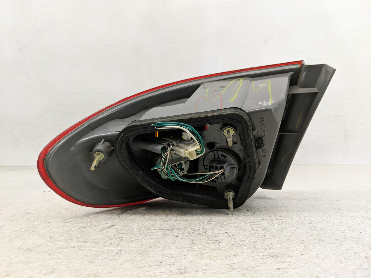 1998-2002 Toyota Corolla Tail Light Assembly Driver Left OEM P/N:4600247993 TY563-B000L Fits Fits 1998 1999 2000 2001 2002 O