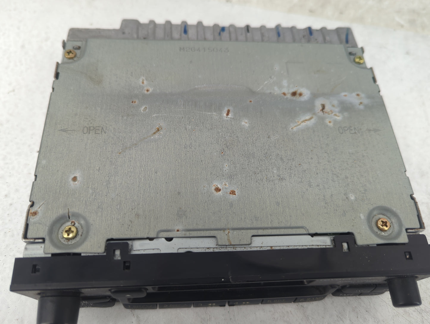 1998-2002 Toyota Corolla Radio AM FM Cd Player Receiver Replacement P/N:86120-04090 Fits Fits 1997 1998 1999 2000 2001 2002 