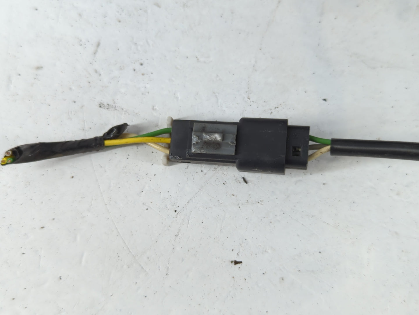 1998-2002 Toyota Corolla Driver Side View Mirror - Left Door Mirror OEM Used - Oemusedautoparts1.com
