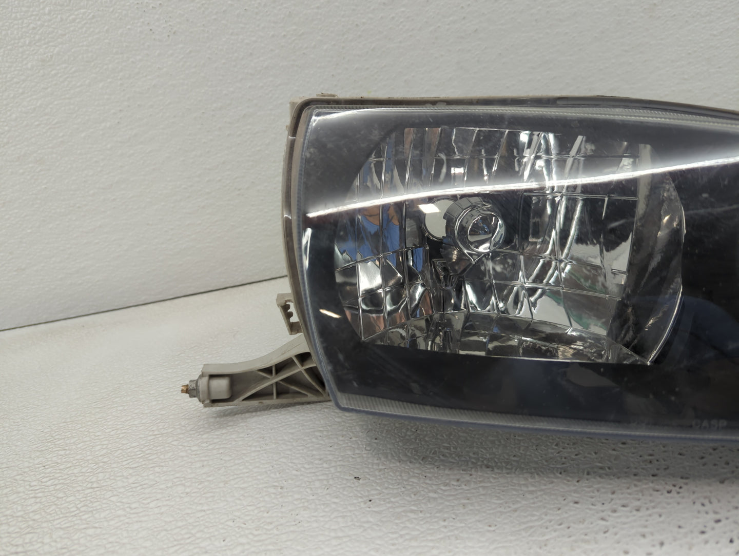 2001-2002 Toyota Corolla Passenger Right Oem Head Light Headlight Lamp - Oemusedautoparts1.com