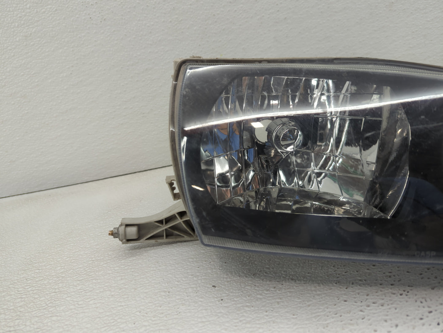 2001-2002 Toyota Corolla Passenger Right Oem Head Light Headlight Lamp - Oemusedautoparts1.com