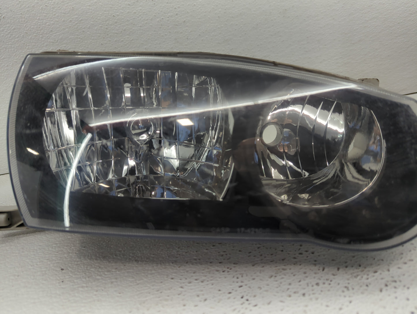 2001-2002 Toyota Corolla Passenger Right Oem Head Light Headlight Lamp - Oemusedautoparts1.com