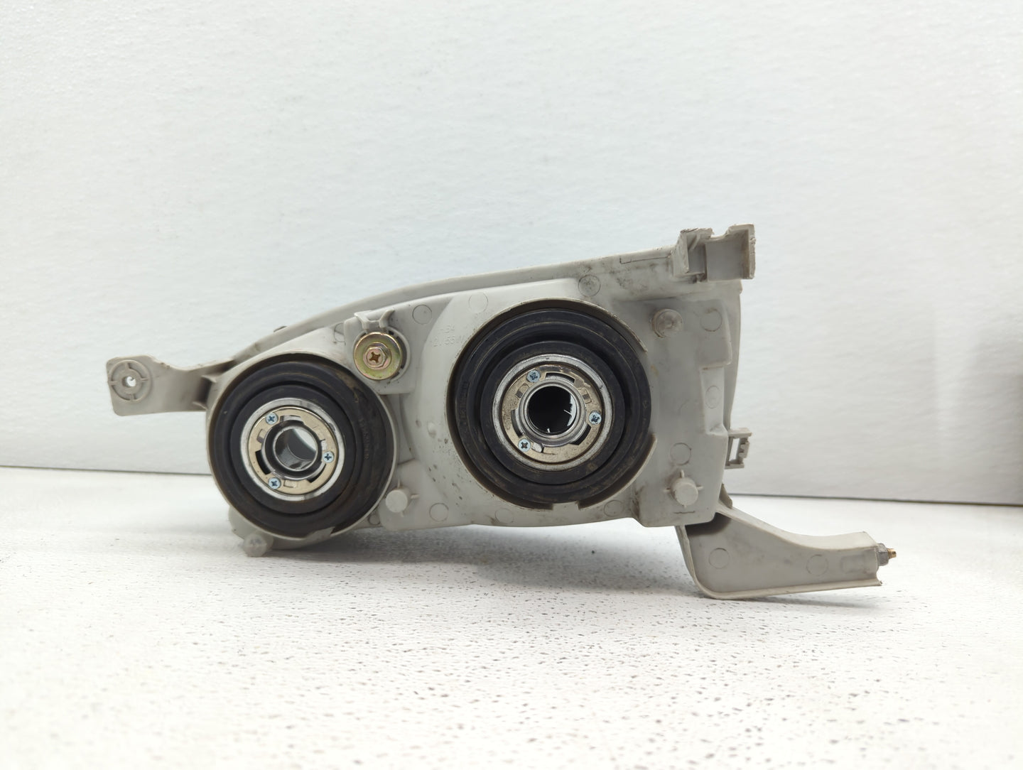 2001-2002 Toyota Corolla Passenger Right Oem Head Light Headlight Lamp - Oemusedautoparts1.com