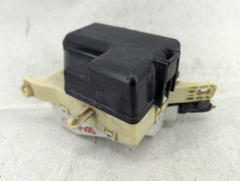 compare product 2000-2002 Toyota Echo Fusebox Fuse Box Panel Relay Module P/N:15239825 Fits Fits 2000 2001 2002 OEM Used Auto Parts
