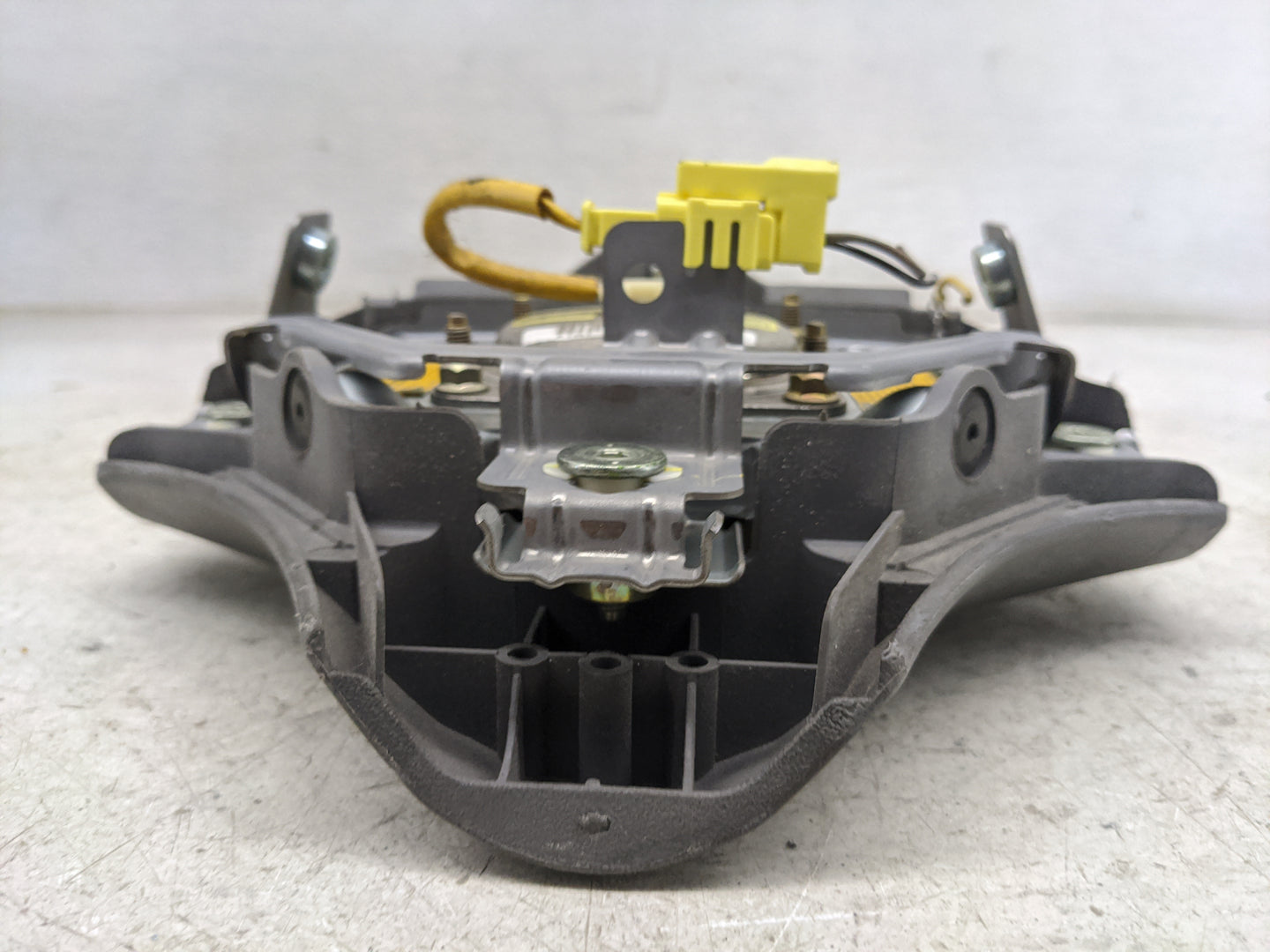 2000-2002 Toyota Echo Air Bag Driver Left Steering Wheel Mounted Fits Fits 2000 2001 2002 OEM Used Auto Parts - Oemusedautop