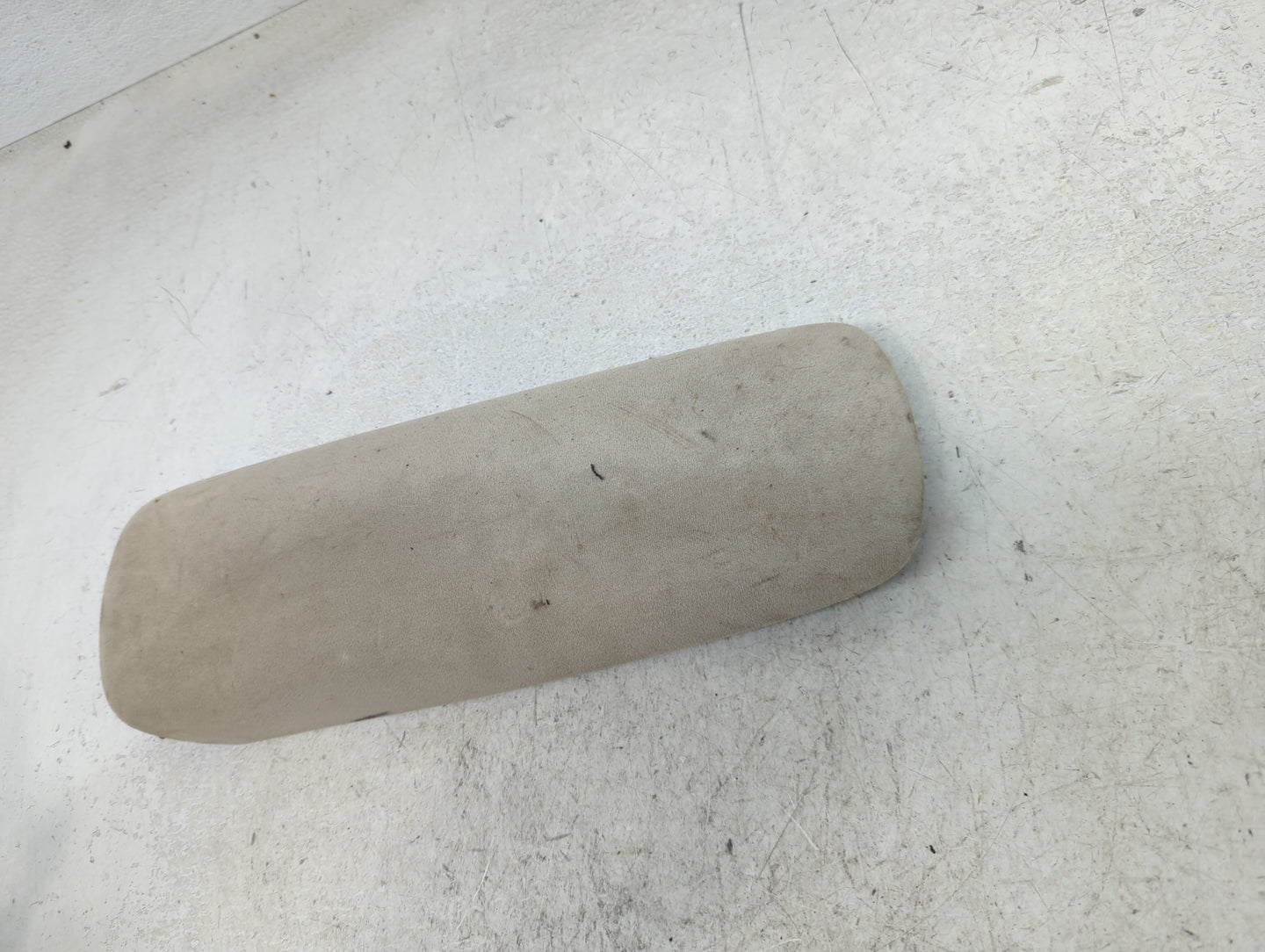 2001-2003 Toyota Highlander Center Console Armrest Cover Lid Fits Fits 2001 2002 2003 OEM Used Auto Parts - Oemusedautoparts