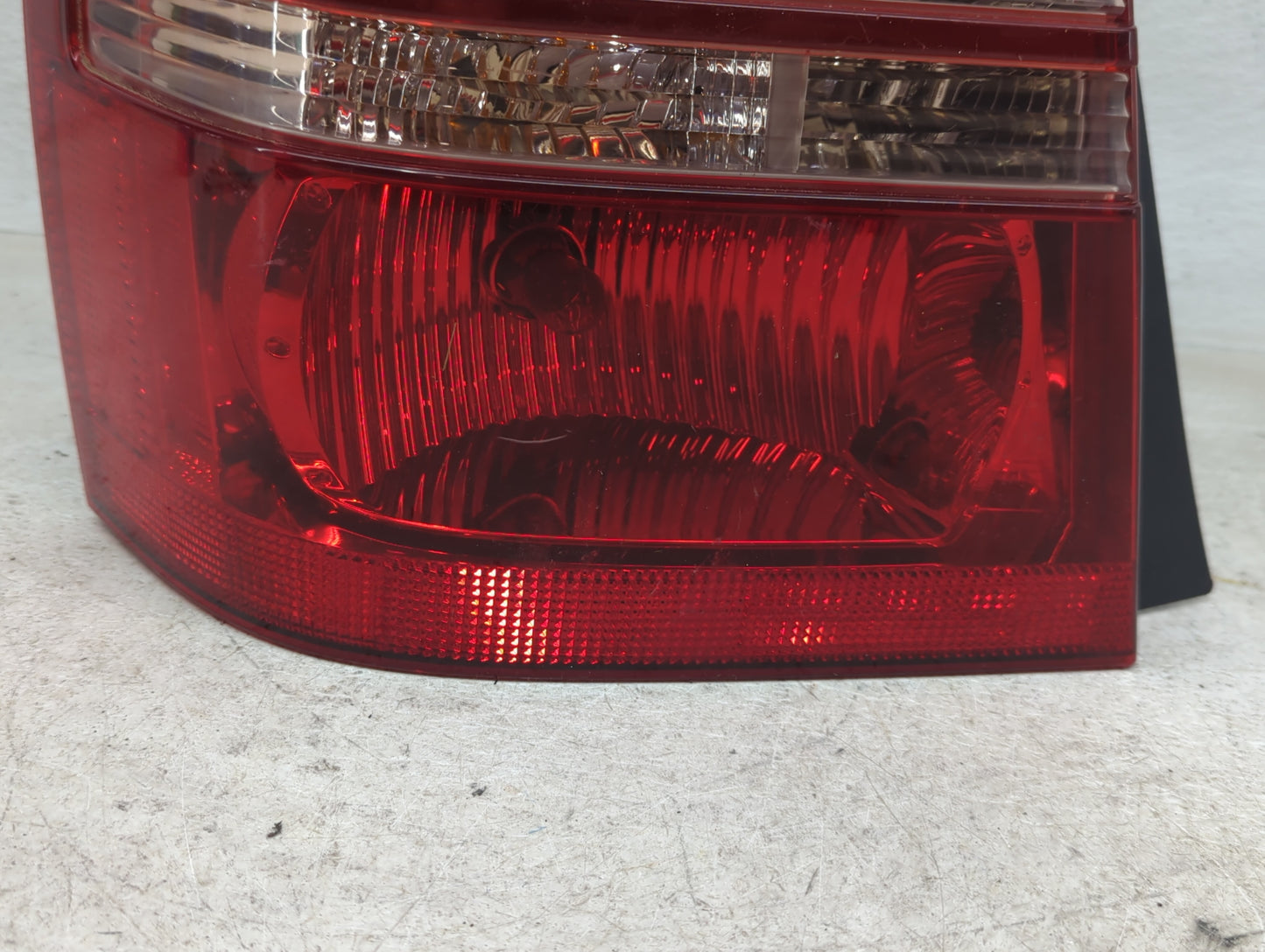 2001-2003 Toyota Highlander Tail Light Assembly Driver Left OEM Fits Fits 2001 2002 2003 OEM Used Auto Parts - Oemusedautopa