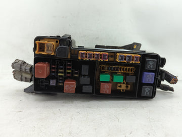 2001-2003 Toyota Highlander Fusebox Fuse Box Panel Relay Module Fits Fits 2001 2002 2003 OEM Used Auto Parts
