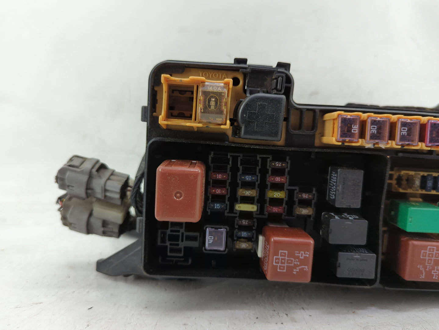 2001-2003 Toyota Highlander Fusebox Fuse Box Panel Relay Module Fits Fits 2001 2002 2003 OEM Used Auto Parts - Oemusedautopa