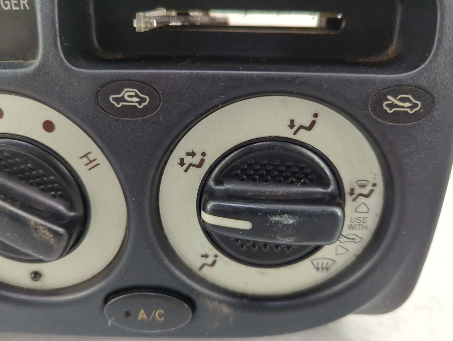 2001 Toyota Mr2 Climate Control Module Temperature AC/Heater Replacement Fits OEM Used Auto Parts - Oemusedautoparts1.com