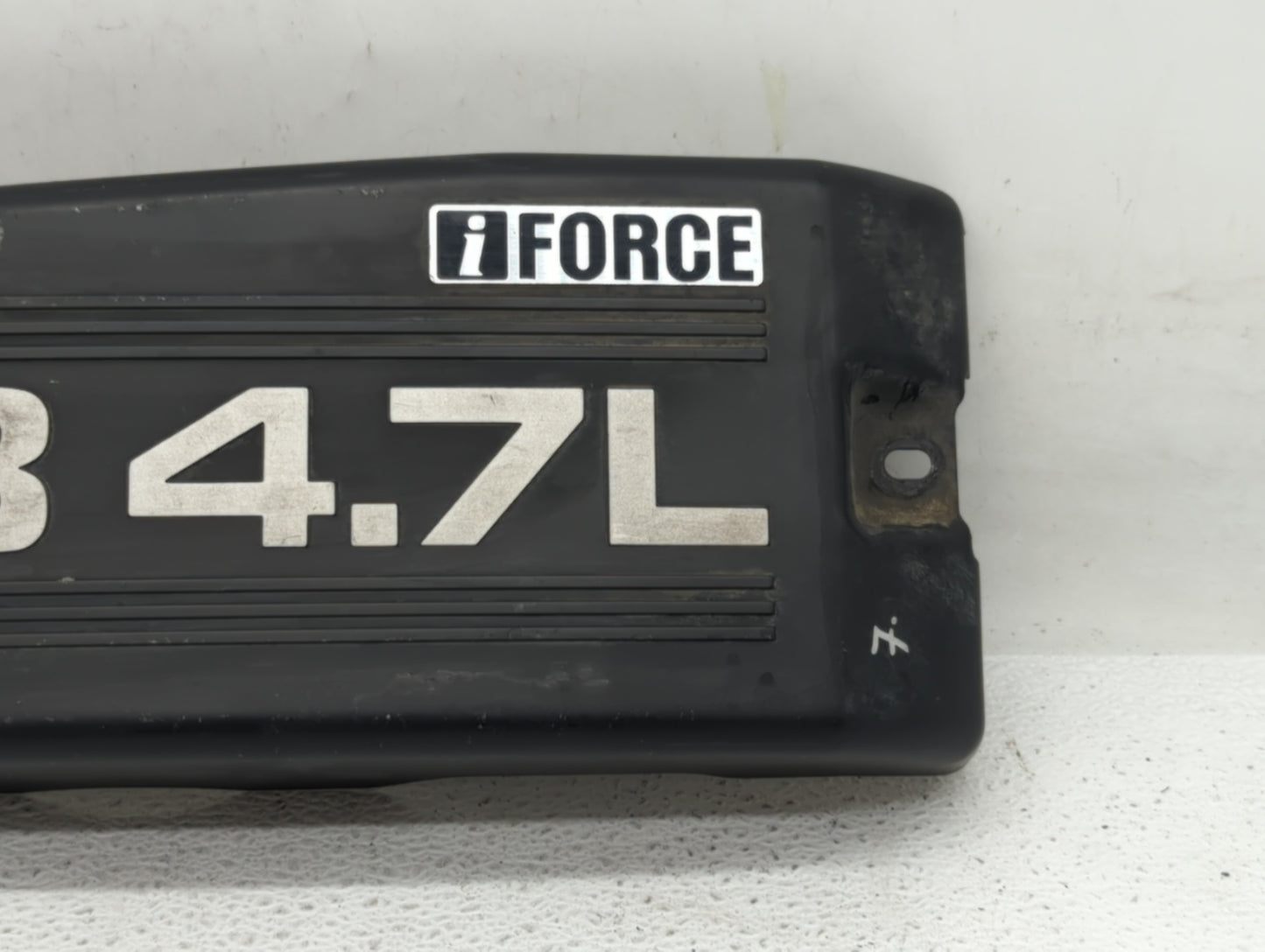 2001 Toyota Sequoia Engine Cover - Oemusedautoparts1.com