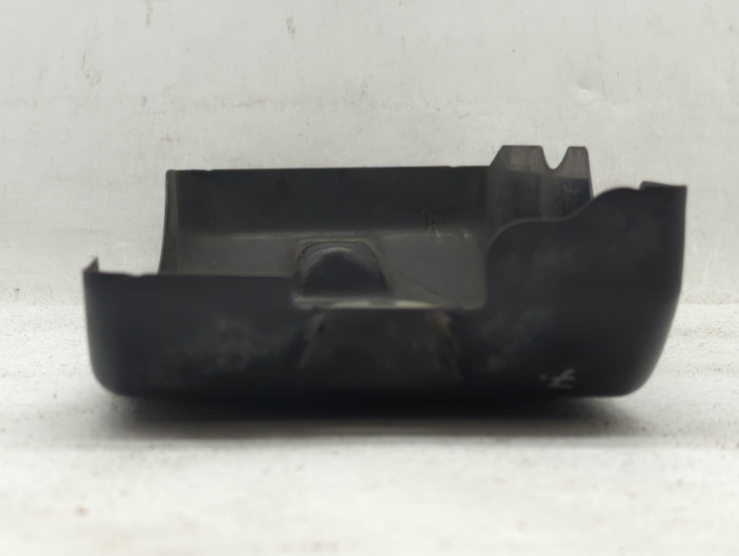 2001 Toyota Sequoia Engine Cover - Oemusedautoparts1.com