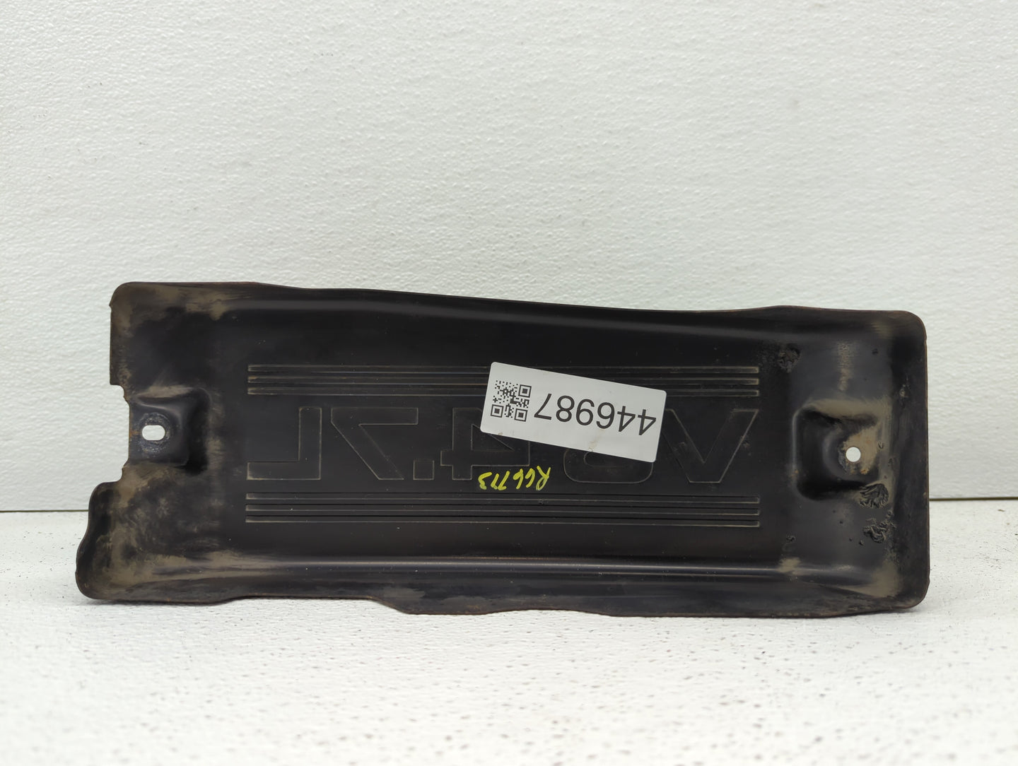 2001 Toyota Sequoia Engine Cover - Oemusedautoparts1.com