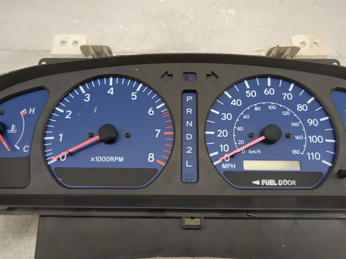 2001-2003 Toyota Sienna Instrument Cluster Speedometer Gauges P/N:83800-08050-00 TN257320-7040 Miles:106K Fits Fits 2001 200