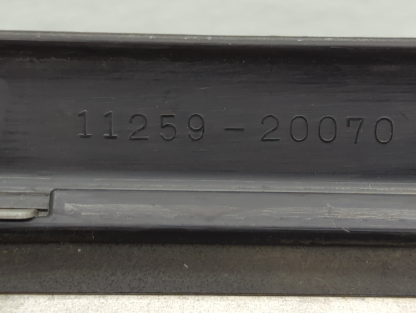 2001 Toyota Sienna Engine Cover - Oemusedautoparts1.com