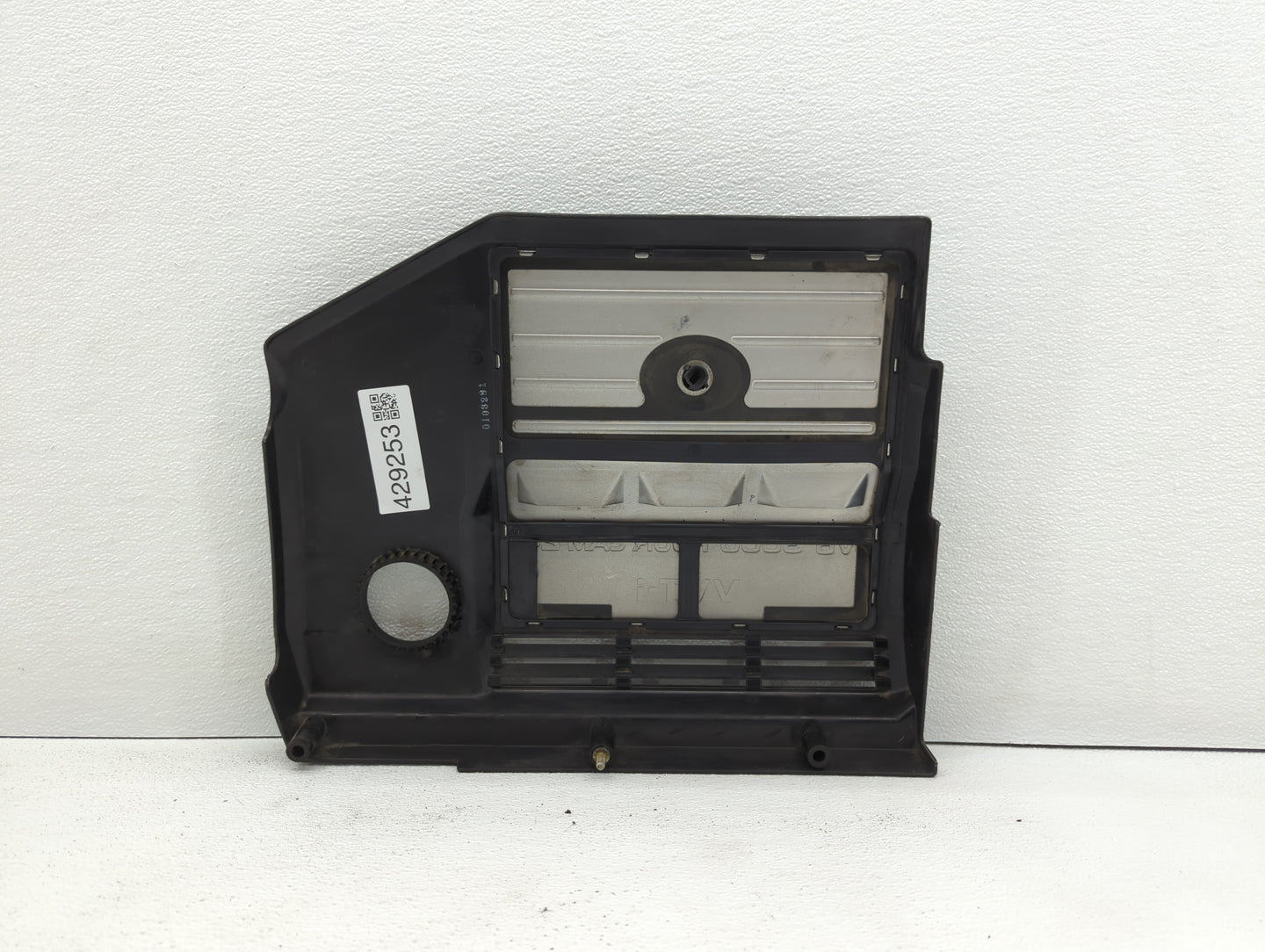 2001 Toyota Sienna Engine Cover - Oemusedautoparts1.com