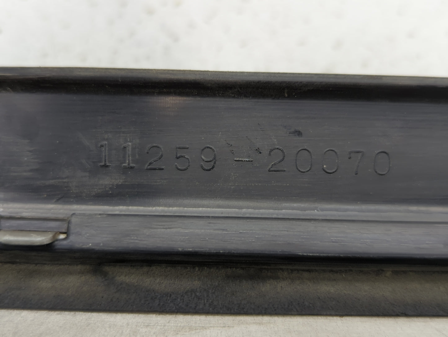 2001 Toyota Sienna Engine Cover - Oemusedautoparts1.com