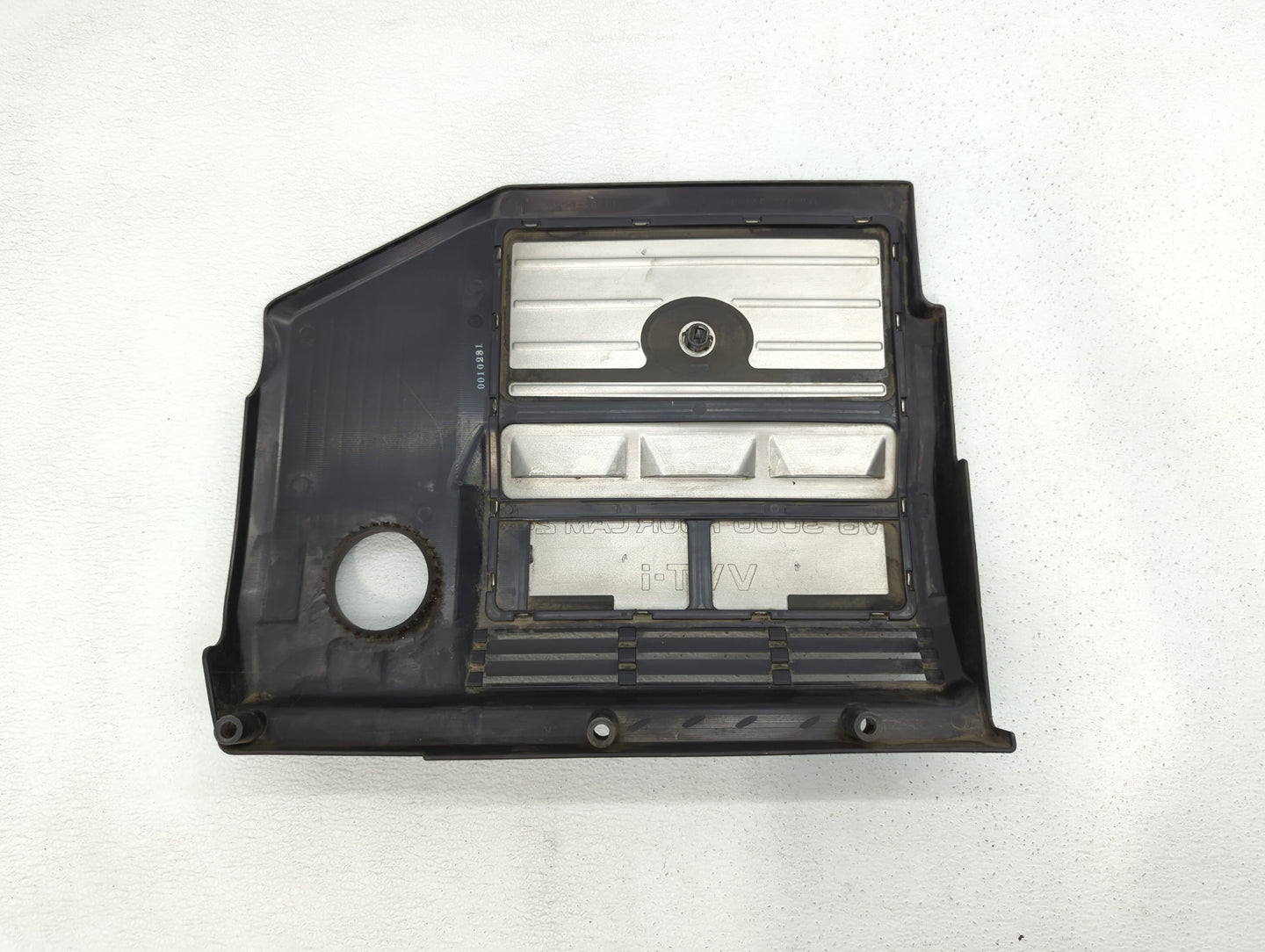 2001 Toyota Sienna Engine Cover - Oemusedautoparts1.com