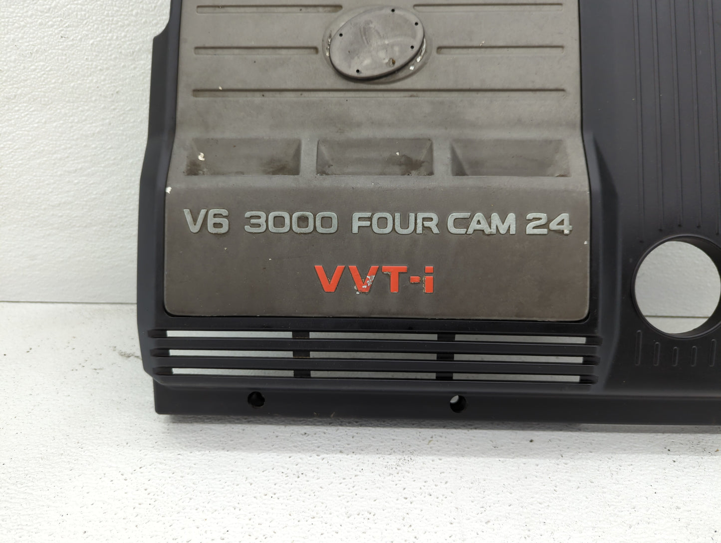 2001 Toyota Sienna Engine Cover - Oemusedautoparts1.com