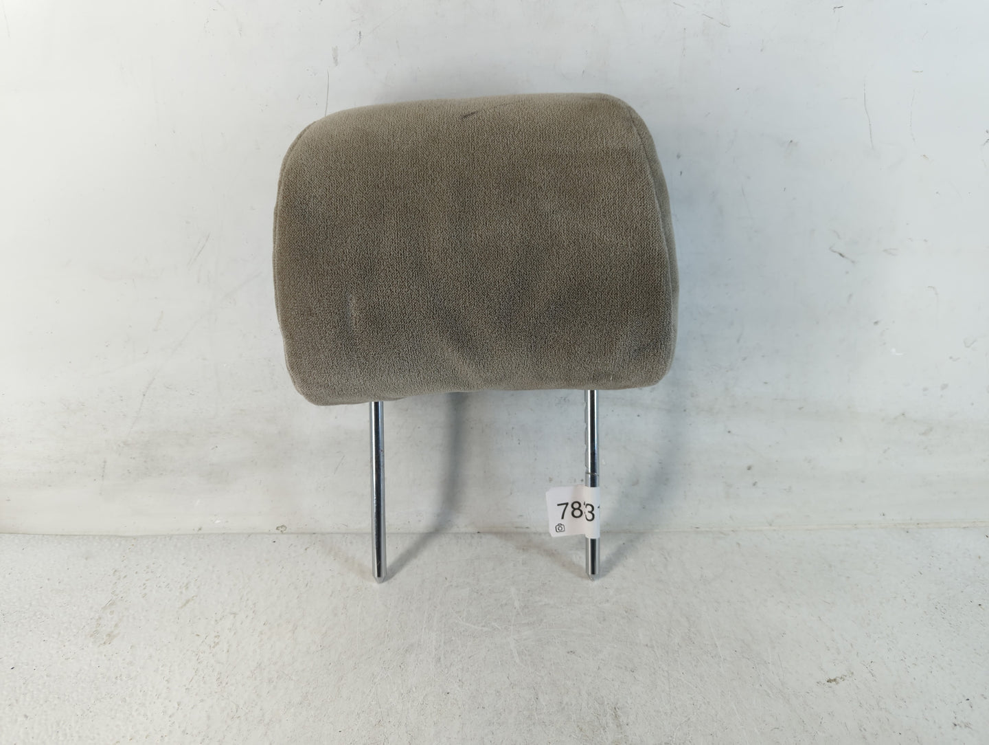 2001 Toyota Sienna Headrest Head Rest Front Driver Passenger Seat Fits OEM Used Auto Parts - Oemusedautoparts1.com