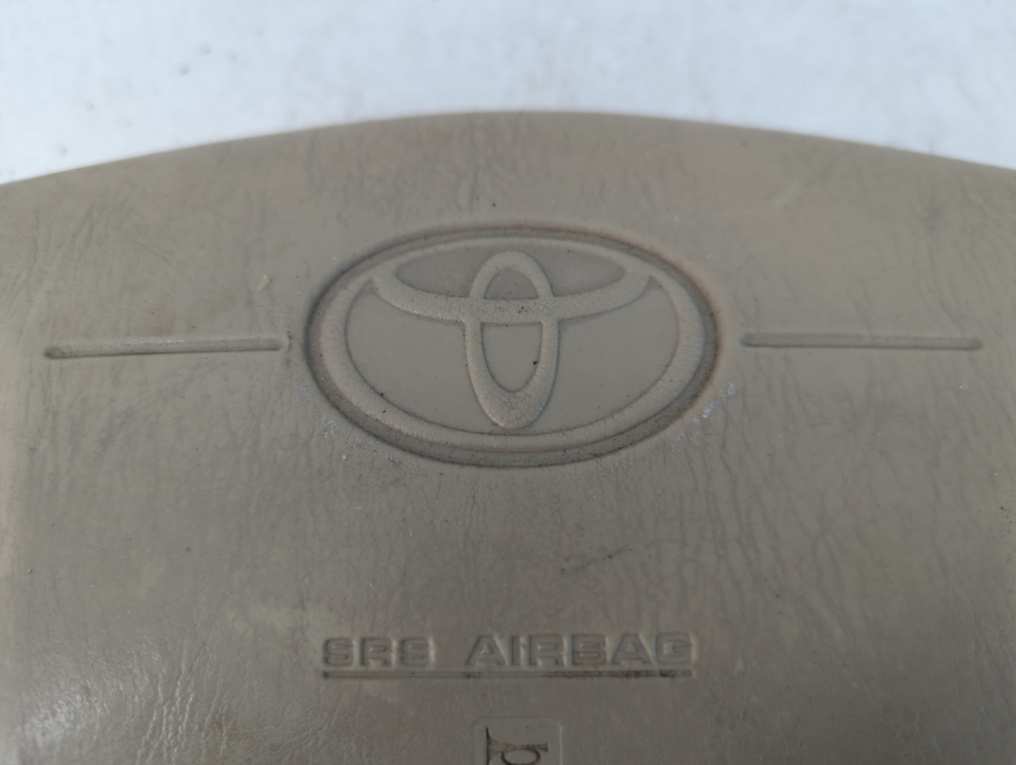 2000-2001 Toyota Solara Air Bag Driver Left Steering Wheel Mounted Fits Fits 2000 2001 OEM Used Auto Parts - Oemusedautopart
