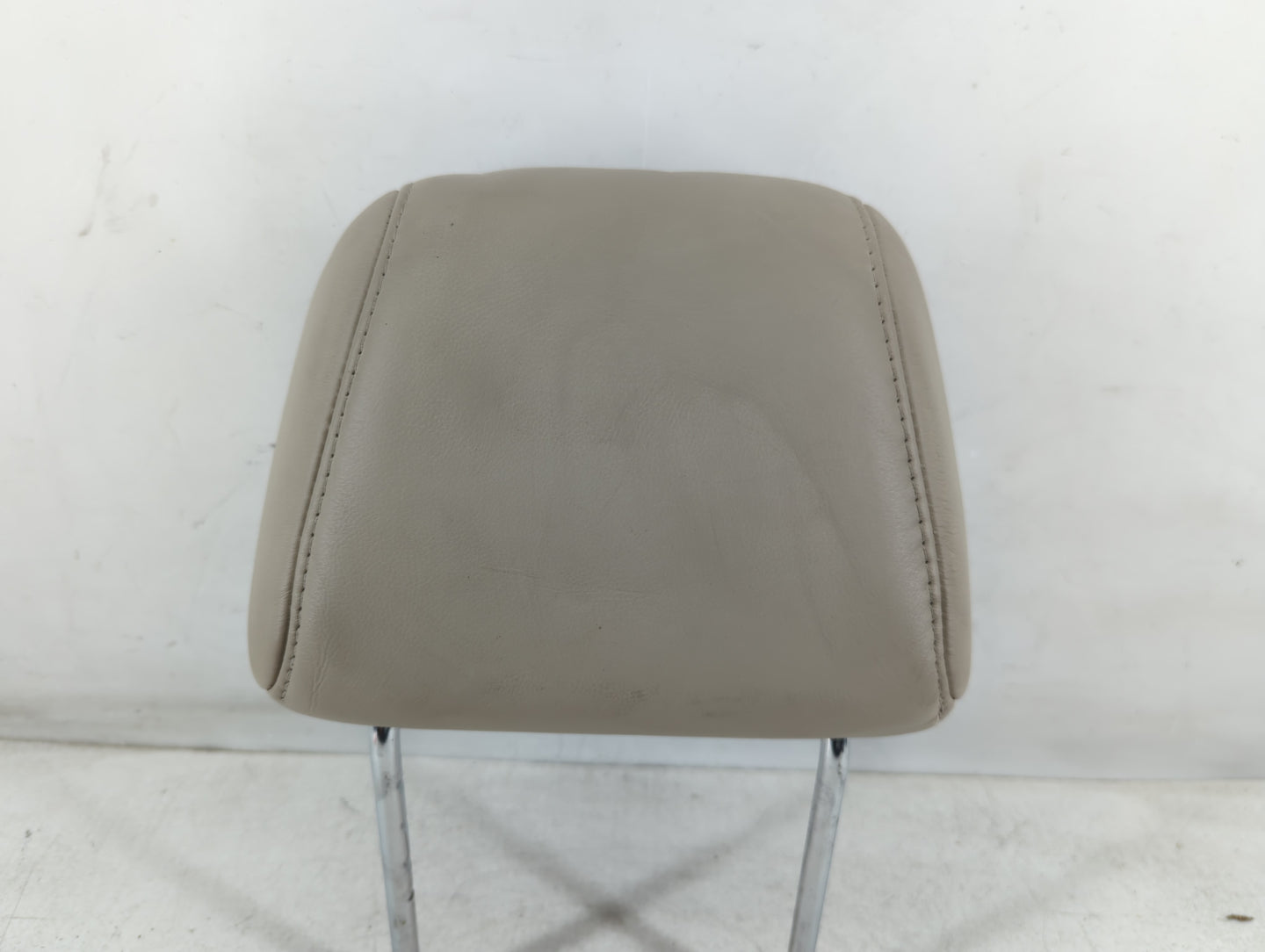 2001 Toyota Solara Headrest Head Rest Front Driver Passenger Seat Fits OEM Used Auto Parts - Oemusedautoparts1.com