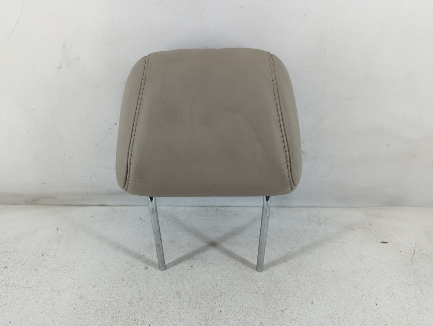 2001 Toyota Solara Headrest Head Rest Front Driver Passenger Seat Fits OEM Used Auto Parts - Oemusedautoparts1.com