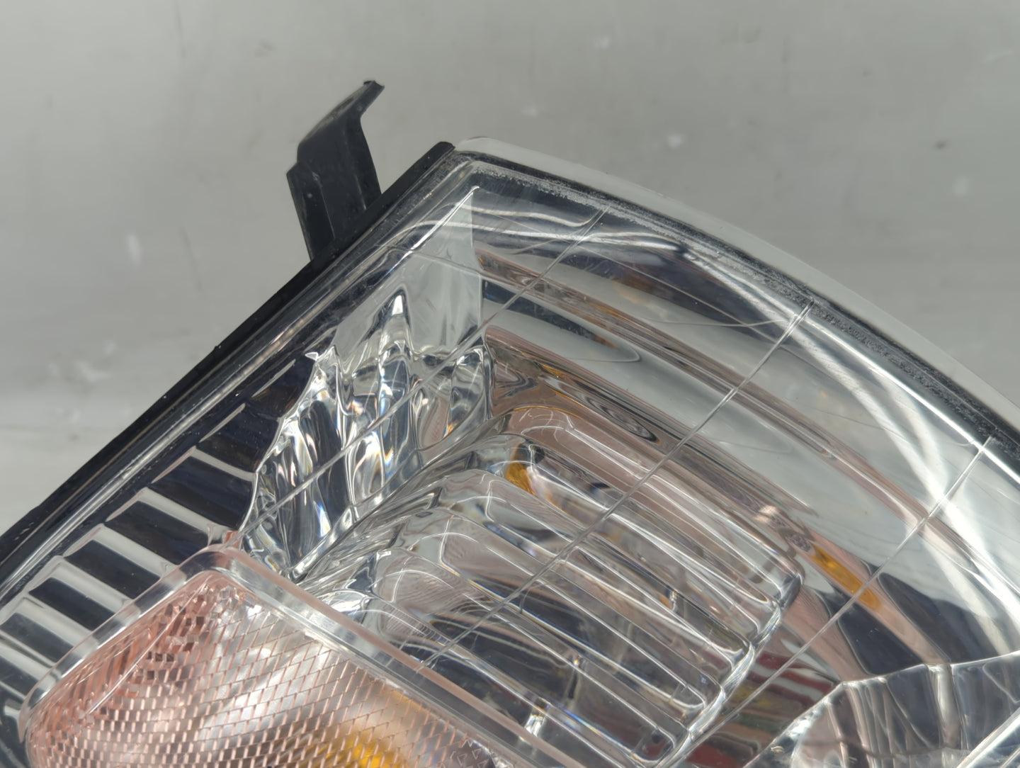 2000-2004 Toyota Tundra Passenger Right Oem Front Light Lamp - Oemusedautoparts1.com
