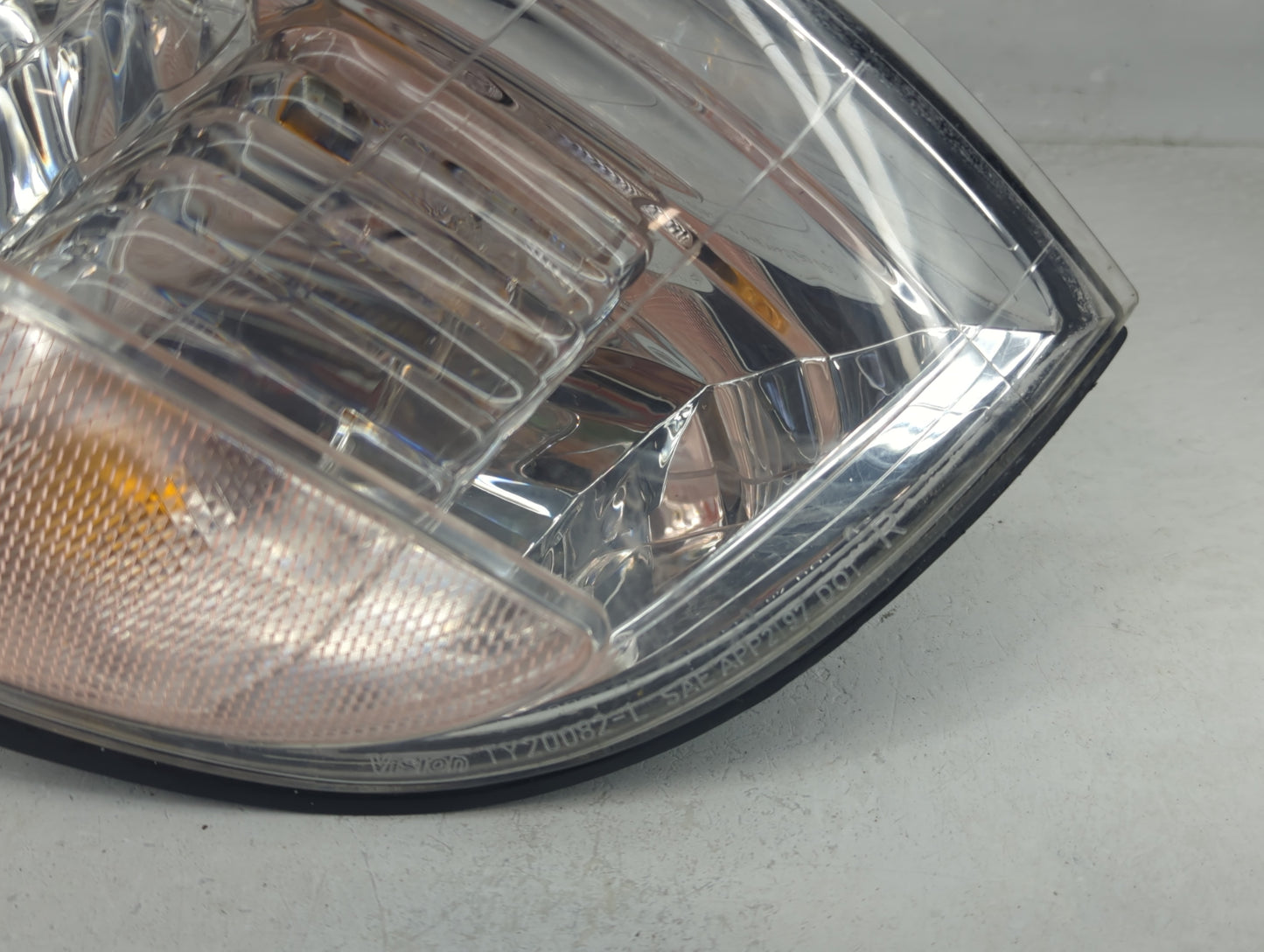 2000-2004 Toyota Tundra Passenger Right Oem Front Light Lamp - Oemusedautoparts1.com
