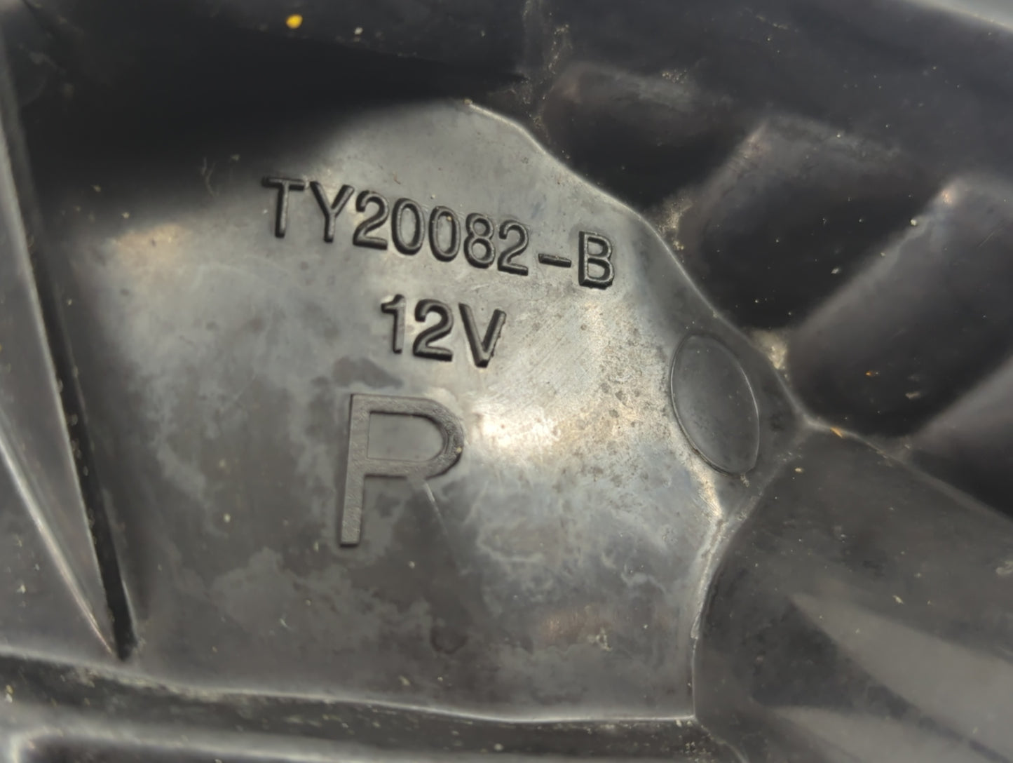2000-2004 Toyota Tundra Passenger Right Oem Front Light Lamp - Oemusedautoparts1.com