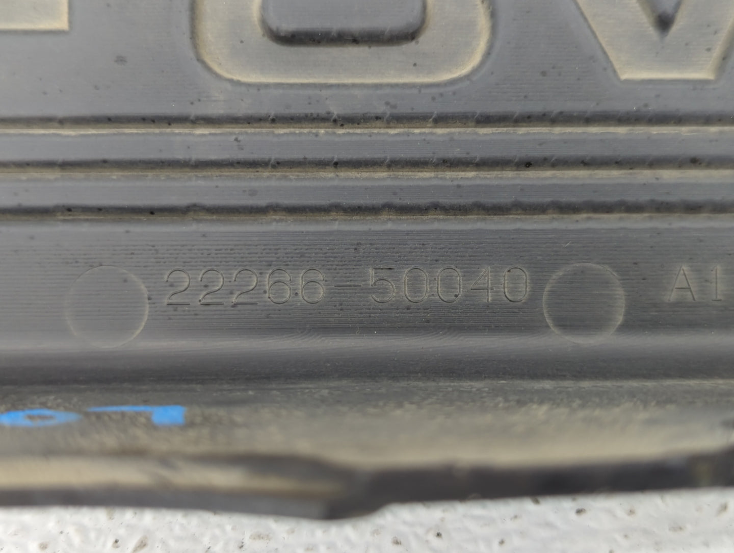 2001 Toyota Tundra Engine Cover - Oemusedautoparts1.com