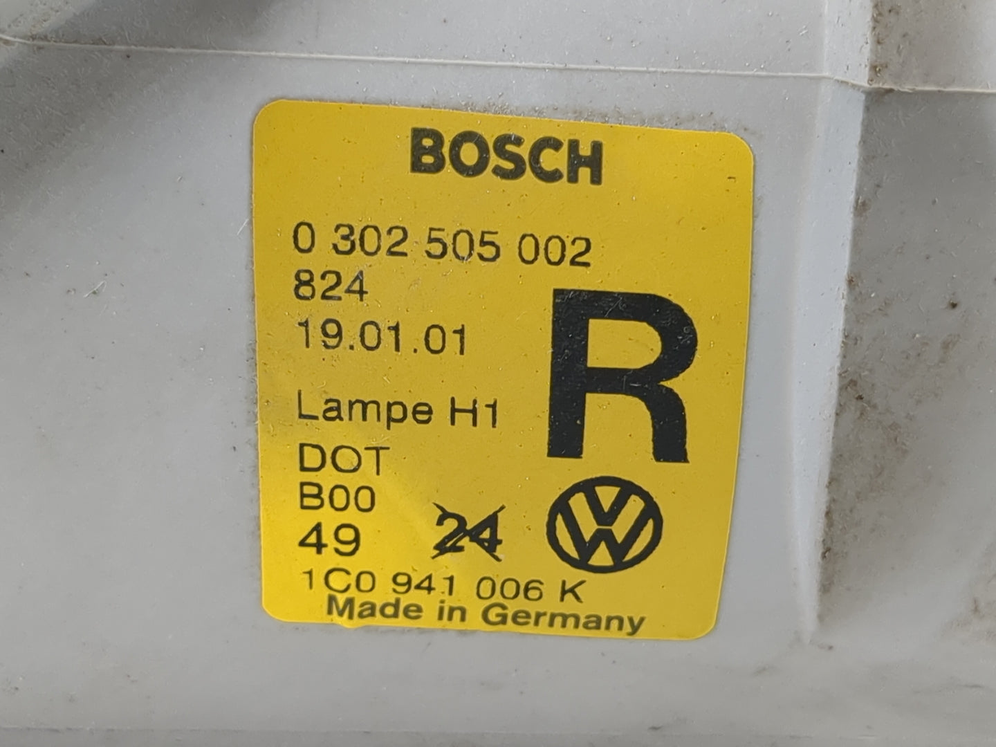 1998 Volkswagen Beetle Passenger Right Oem Head Light Headlight Lamp - Oemusedautoparts1.com